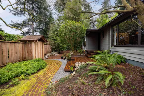 5817 Eagle Island, West Vancouver For Sale - image 28