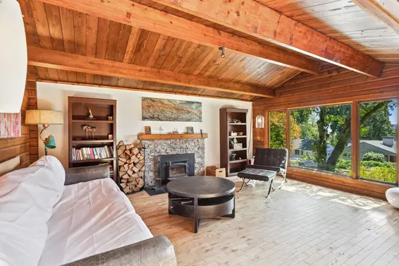 1088 Calverhall Street, North Vancouver