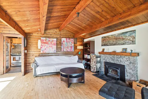 1088 Calverhall Street, North Vancouver For Sale - image 3