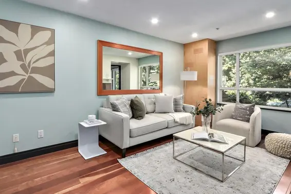 201 365 East 1st Street, North Vancouver For Sale - image 4