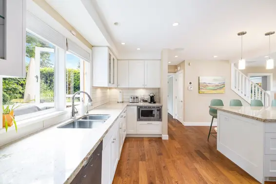 3368 Calder Avenue, North Vancouver For Sale - image 12