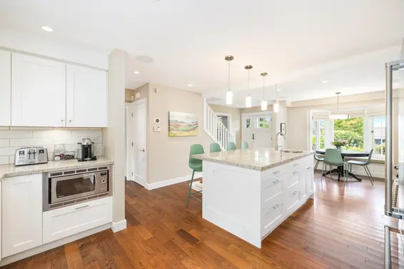 3368 Calder Avenue, North Vancouver For Sale - image 13