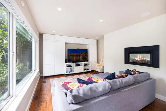 3368 Calder Avenue, North Vancouver For Sale - image 15