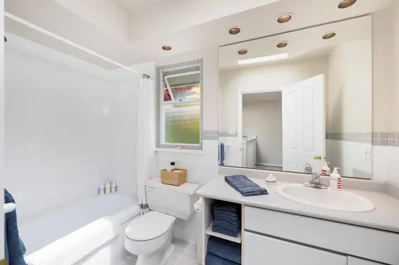 3368 Calder Avenue, North Vancouver For Sale - image 22