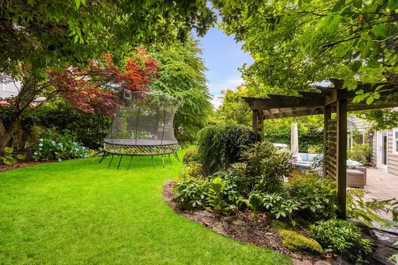 3368 Calder Avenue, North Vancouver For Sale - image 37
