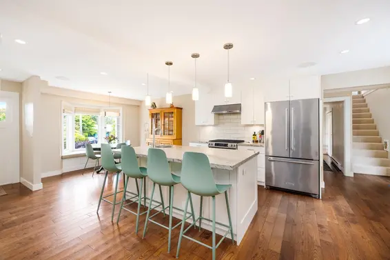 3368 Calder Avenue, North Vancouver For Sale - image 5