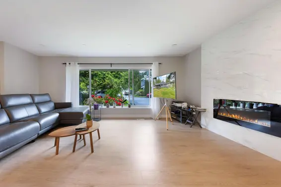 4477 Primrose Lane, North Vancouver For Sale - image 15