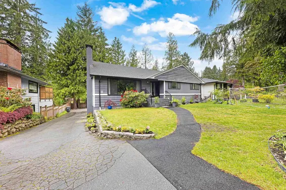 4477 Primrose Lane, North Vancouver For Sale - image 2