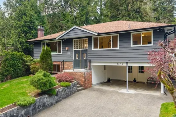 1392 Chamberlain Drive, North Vancouver