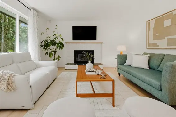 1392 Chamberlain Drive, North Vancouver For Sale - image 10