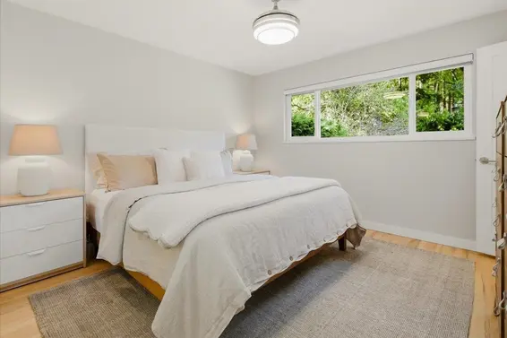 1392 Chamberlain Drive, North Vancouver For Sale - image 11