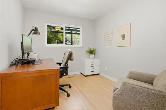 1392 Chamberlain Drive, North Vancouver For Sale - image 14