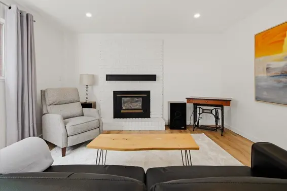 1392 Chamberlain Drive, North Vancouver For Sale - image 20