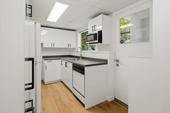 1392 Chamberlain Drive, North Vancouver For Sale - image 24