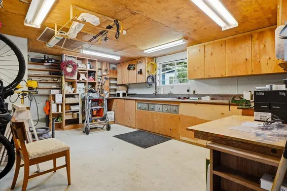 1392 Chamberlain Drive, North Vancouver For Sale - image 39