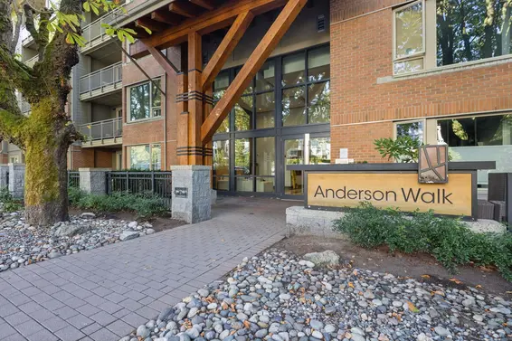 304 119 West 22nd Street Street, North Vancouver