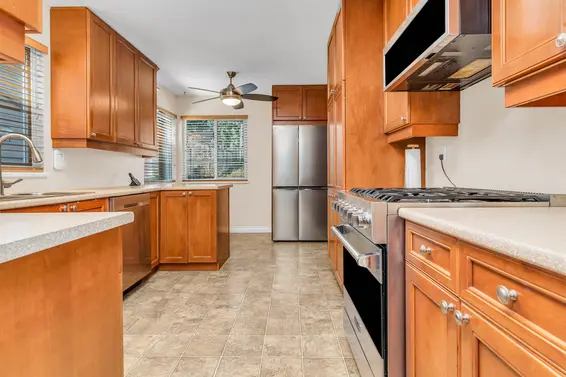 3970 Phyllis Road, North Vancouver For Sale - image 14