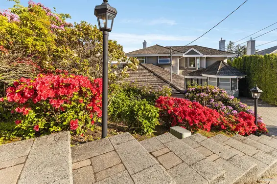 2272 Ottawa Avenue, West Vancouver For Sale - image 4