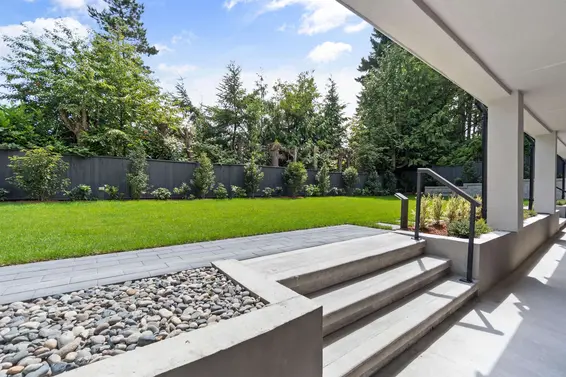 74 Laurie Crescent, West Vancouver For Sale - image 18