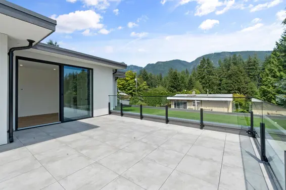 74 Laurie Crescent, West Vancouver For Sale - image 27