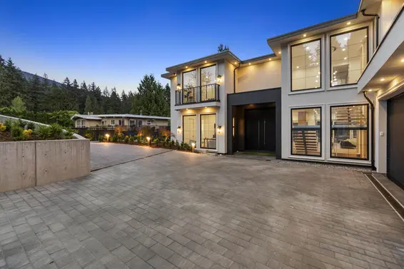 74 Laurie Crescent, West Vancouver For Sale - image 33