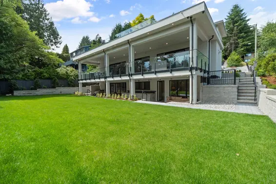 74 Laurie Crescent, West Vancouver For Sale - image 37