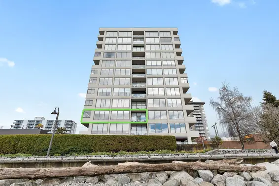 3W 111 18th Street, West Vancouver For Sale - image 1