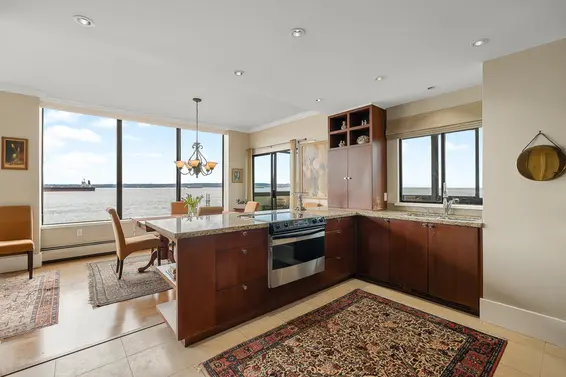 3W 111 18th Street, West Vancouver For Sale - image 15