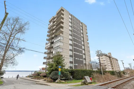 3W 111 18th Street, West Vancouver For Sale - image 2