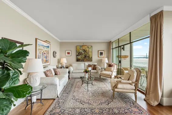 3W 111 18th Street, West Vancouver For Sale - image 4