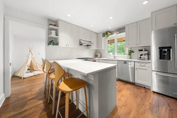 529 East 20th Street, North Vancouver For Sale - image 10