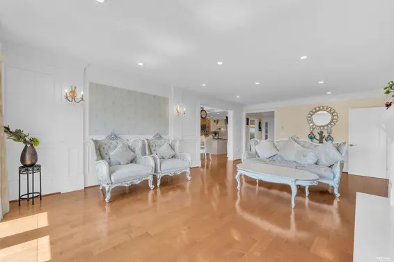 880 Younette Drive, West Vancouver For Sale - image 11