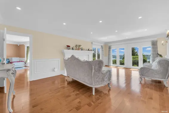 880 Younette Drive, West Vancouver For Sale - image 12
