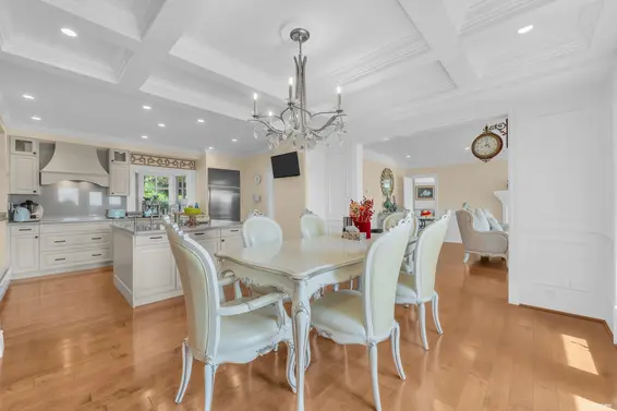 880 Younette Drive, West Vancouver For Sale - image 6