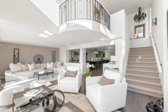 8674 Seascape Drive, West Vancouver For Sale - image 13