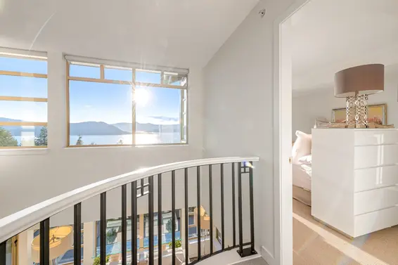 8674 Seascape Drive, West Vancouver For Sale - image 19
