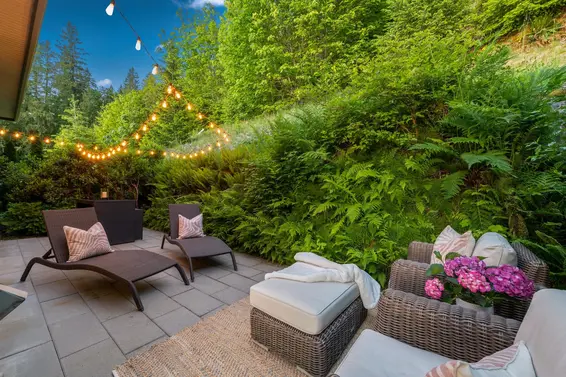 8674 Seascape Drive, West Vancouver For Sale - image 24