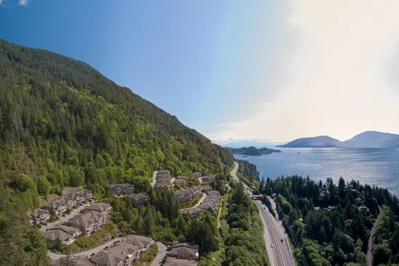 8674 Seascape Drive, West Vancouver For Sale - image 37
