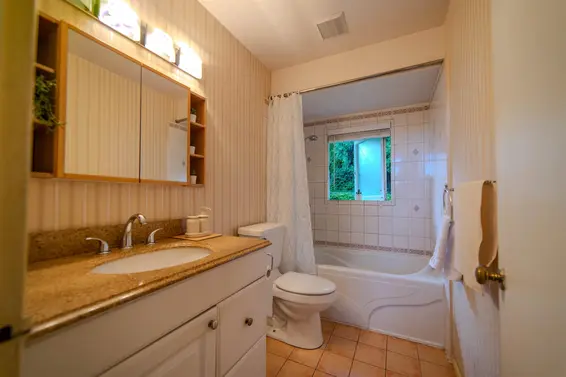 1082 Calverhall Street, North Vancouver For Sale - image 14