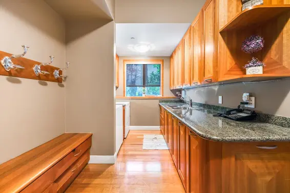 1626 Pinecrest Drive, West Vancouver For Sale - image 37