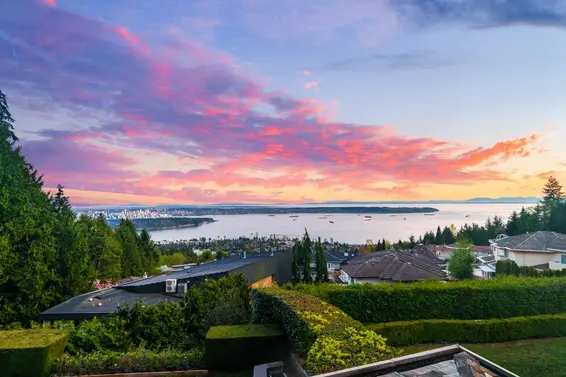 1626 Pinecrest Drive, West Vancouver For Sale - image 5