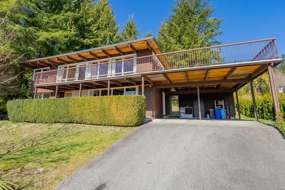 71 Laurie Crescent, West Vancouver