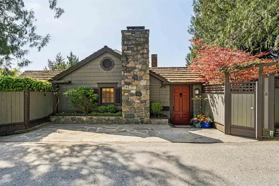 6054 Gleneagles Drive, West Vancouver For Sale - image 3