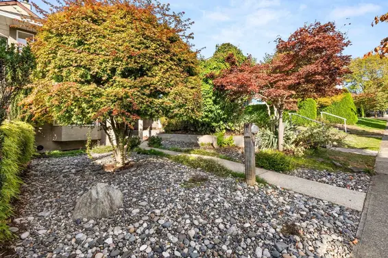 346 West 14th Street, North Vancouver For Sale - image 3