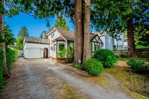 6436 Bruce Street, West Vancouver