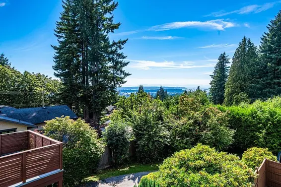 3435 St. Georges Avenue, North Vancouver For Sale - image 11