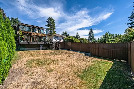 3435 St. Georges Avenue, North Vancouver For Sale - image 2