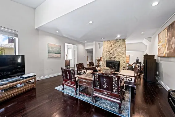 3435 St. Georges Avenue, North Vancouver For Sale - image 24
