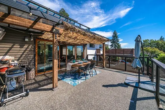 3435 St. Georges Avenue, North Vancouver For Sale - image 3