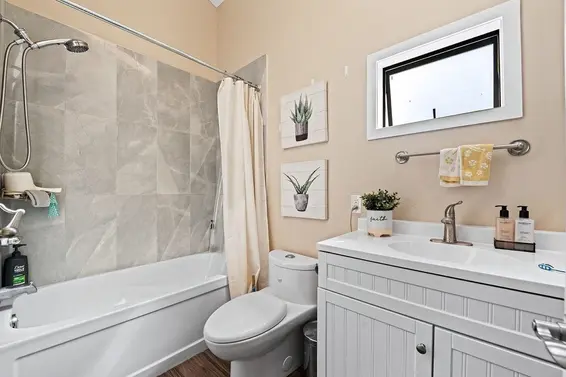 3435 St. Georges Avenue, North Vancouver For Sale - image 35